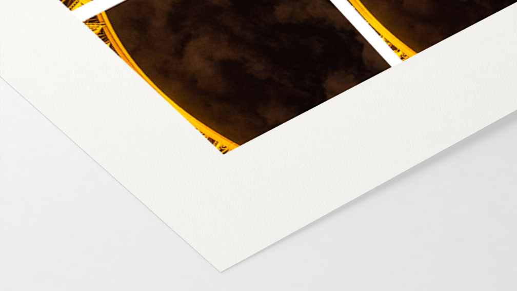 Détail de la Tour Eiffel sur papier Hahnemühle