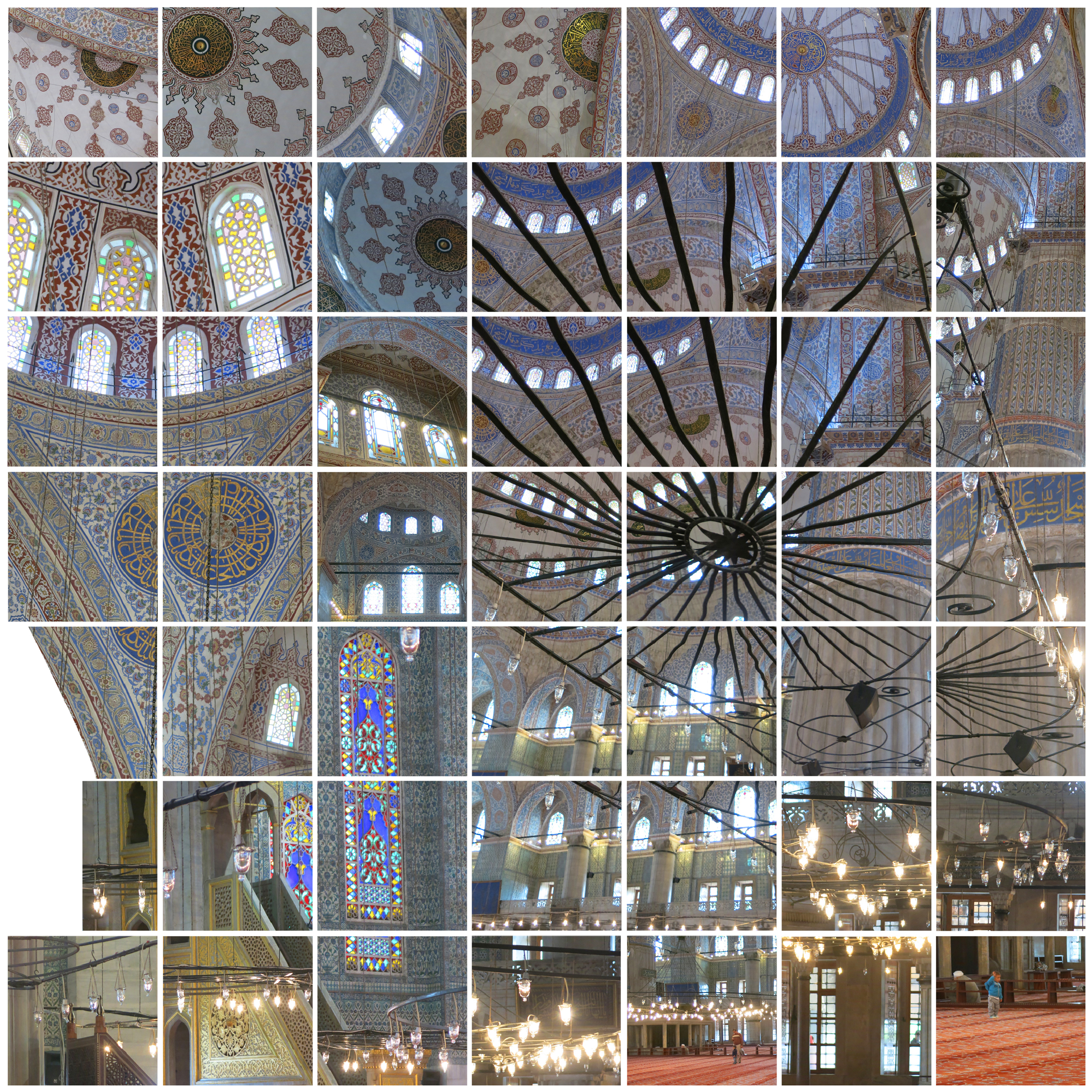 Photographie d'art de l'int&eacute;rieur de la Mosqu&eacute;e bleue, avec ses d&ocirc;mes et coupoles, &agrave; Istanbul, mosa&iuml;ques de carr&eacute;s par Johanna PERNOT
