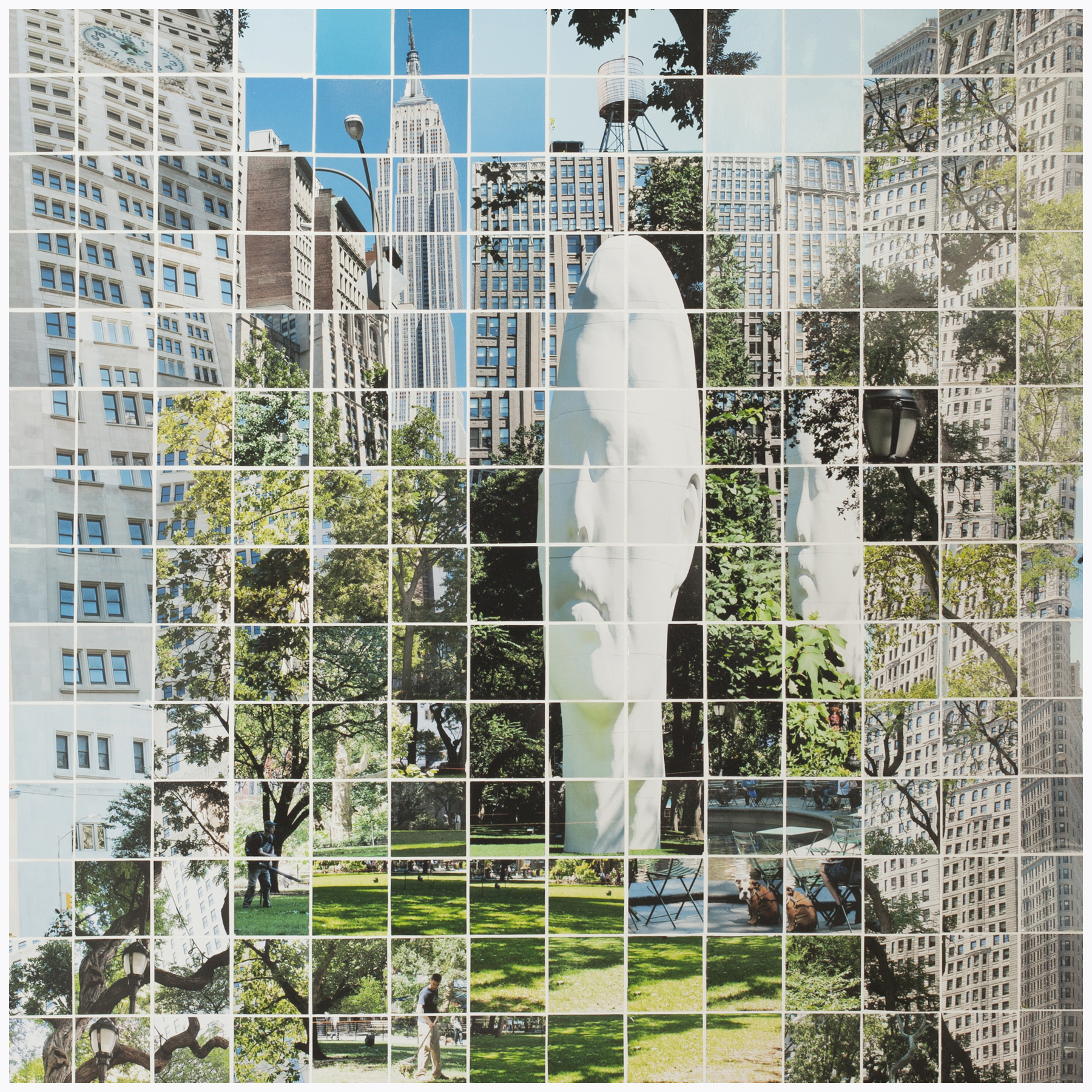 Photographie d'art de Madison Square Park l'&eacute;t&eacute;, avec sculpture blanche Echo, mosa&iuml;que de photos carr&eacute;es r&eacute;alis&eacute;e par l'artiste Johanna PERNOT